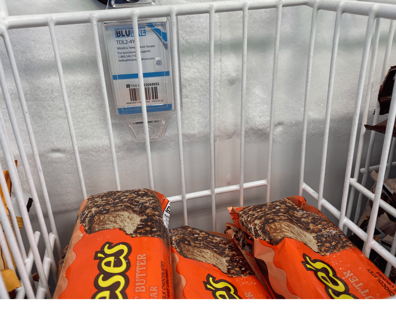 Air+Light with Product in Freezer-min